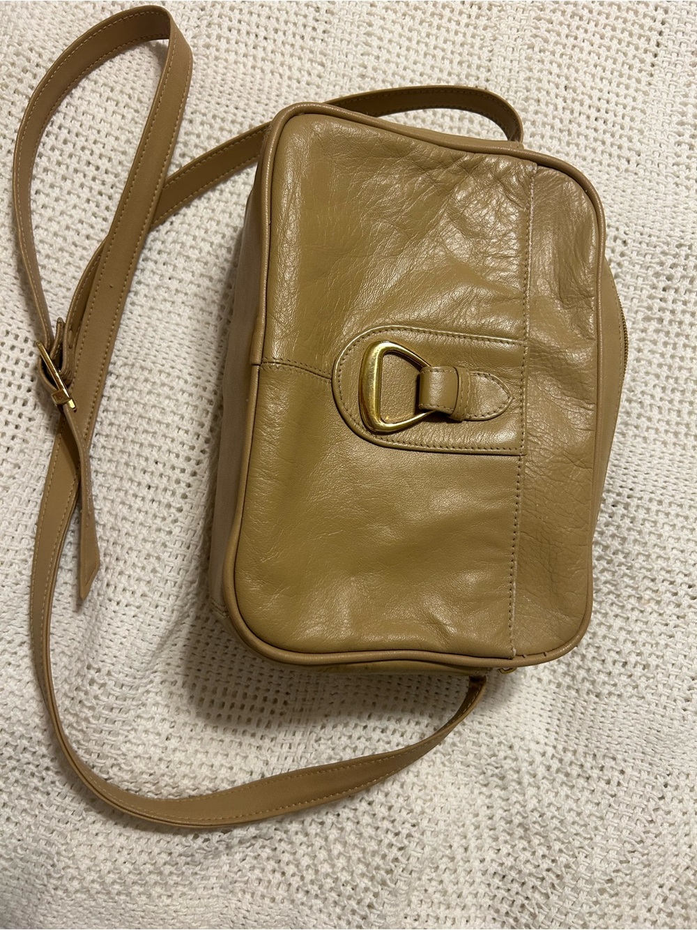 Worthington Camel/Tan Leather Crossbody with Gold Buckle